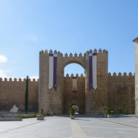 Balcony View To Avila'S Alcazar エクステリア 写真