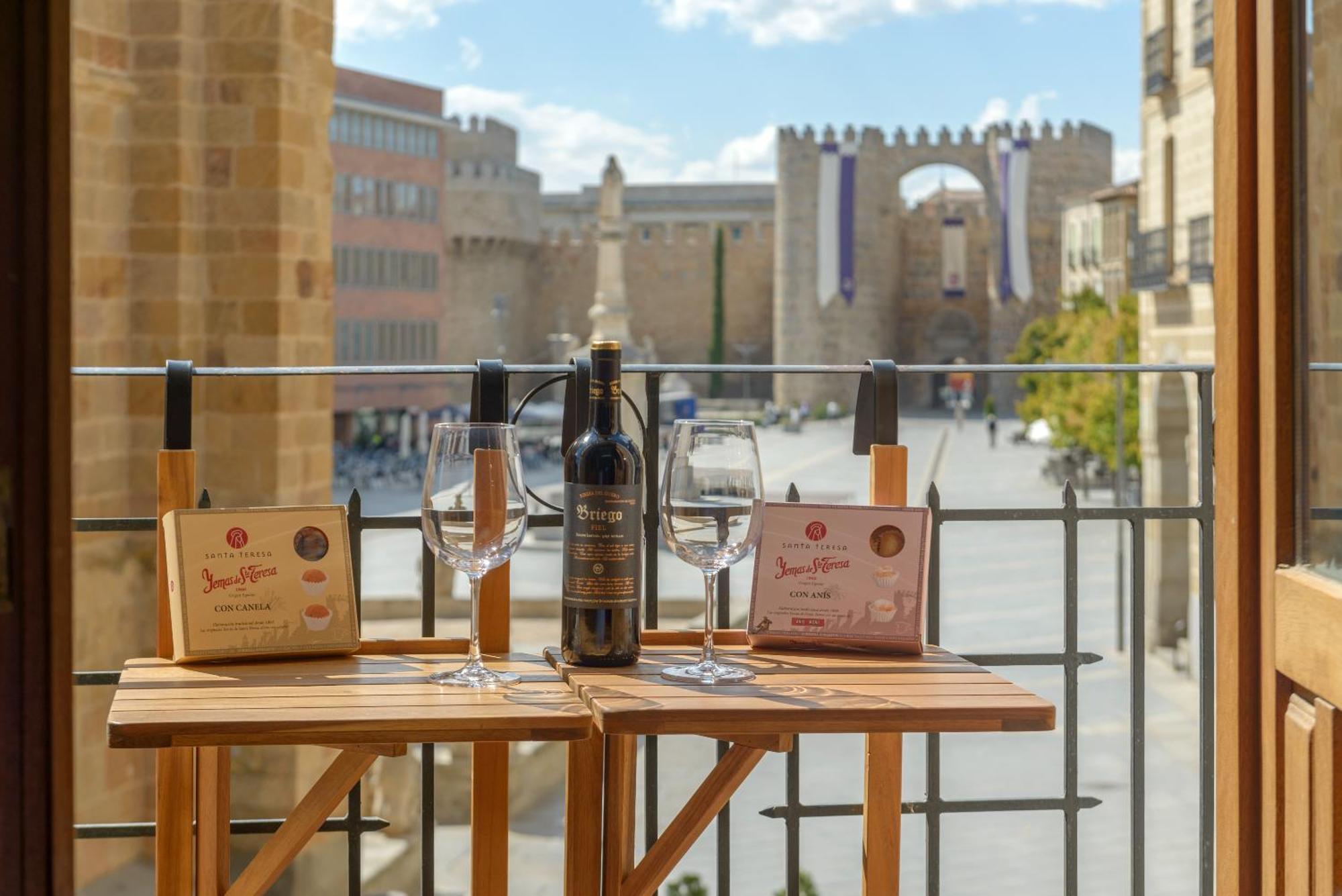 Balcony View To Avila'S Alcazar エクステリア 写真